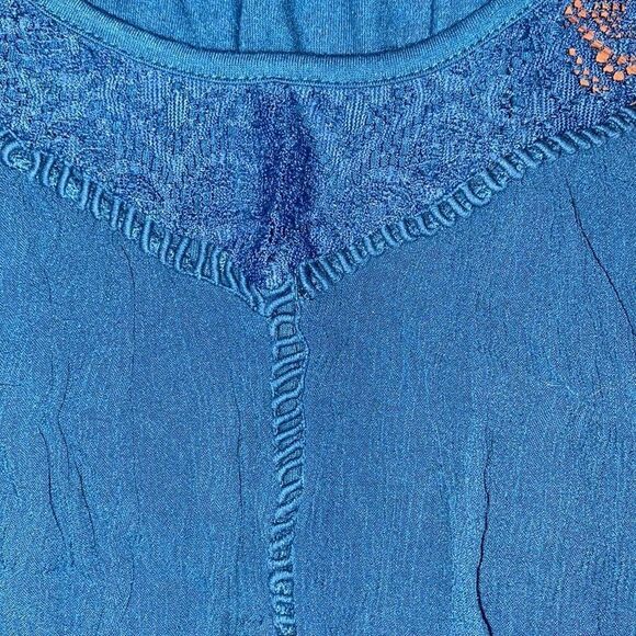 Taylor & Sage Blue Lace Tank Women's Size Large - Picture 3 of 8